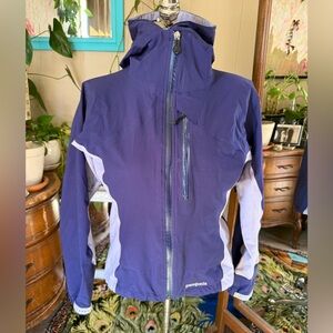 Patagonia Women’s Purple Color Block Hooded Softshell Small Jacket